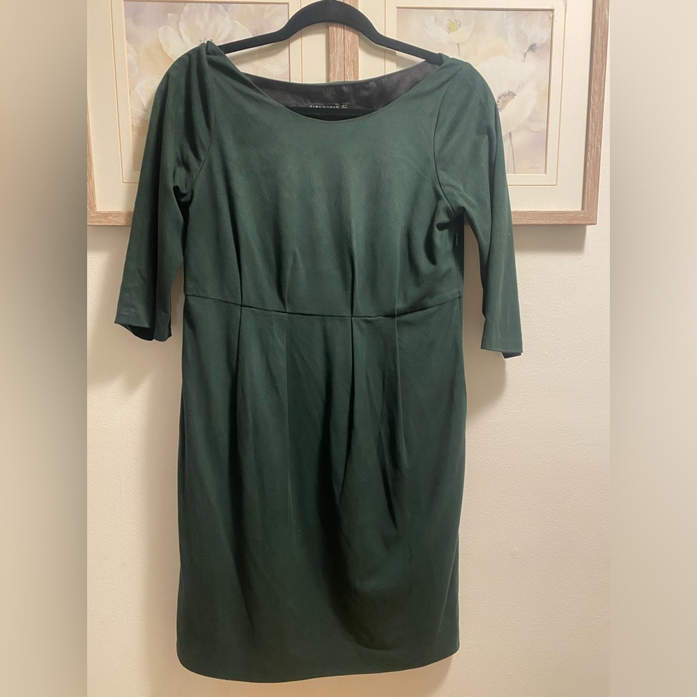Zara woman hunger green dress. Soft velvety fabric, side zipper.